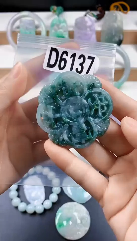 颈饰未镶嵌翡翠天然翡翠吊坠挂件