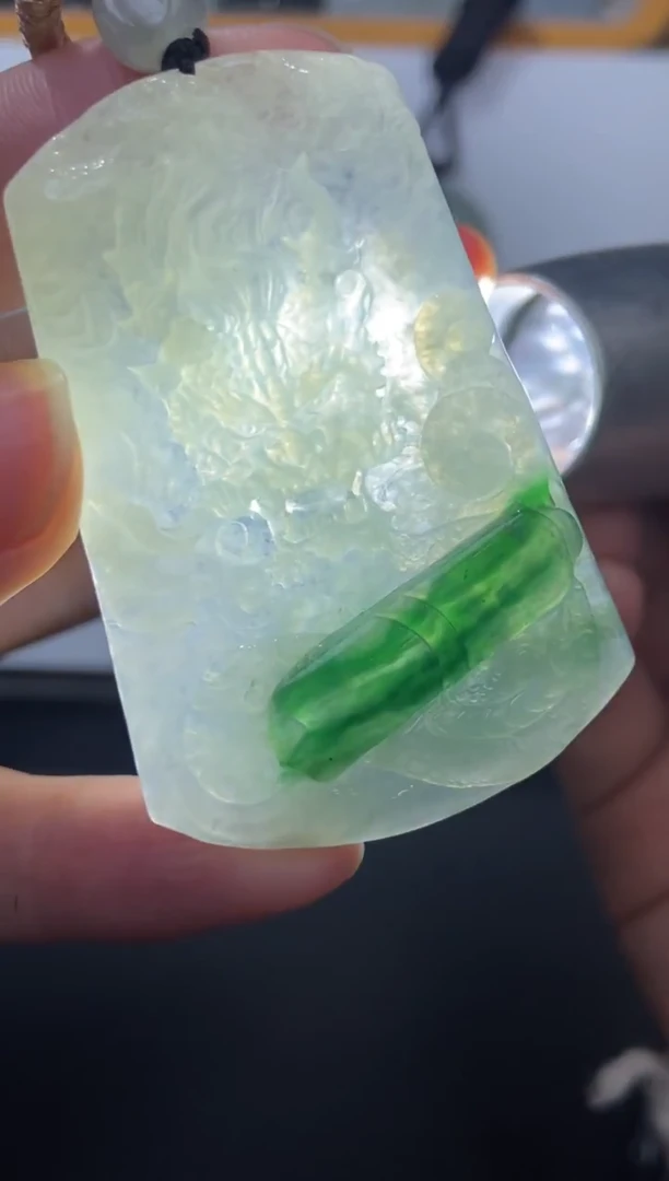 未镶嵌挂件翡翠周**g12313