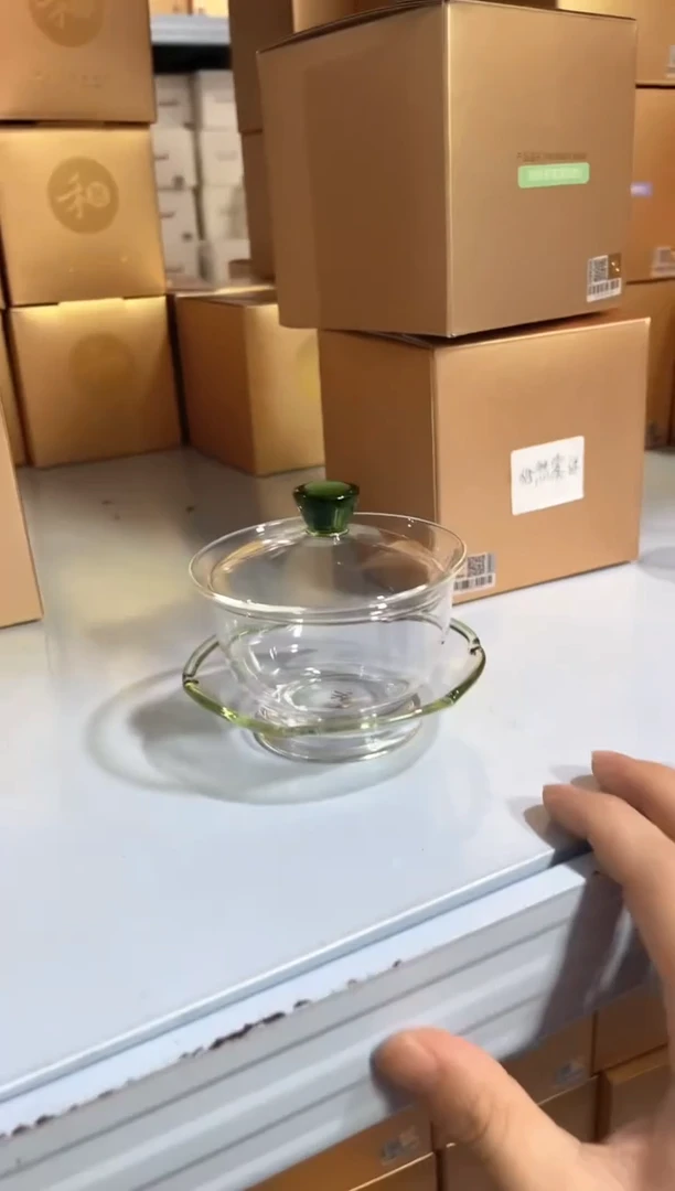 禾器/晶彩沁莲盖碗湖绿色