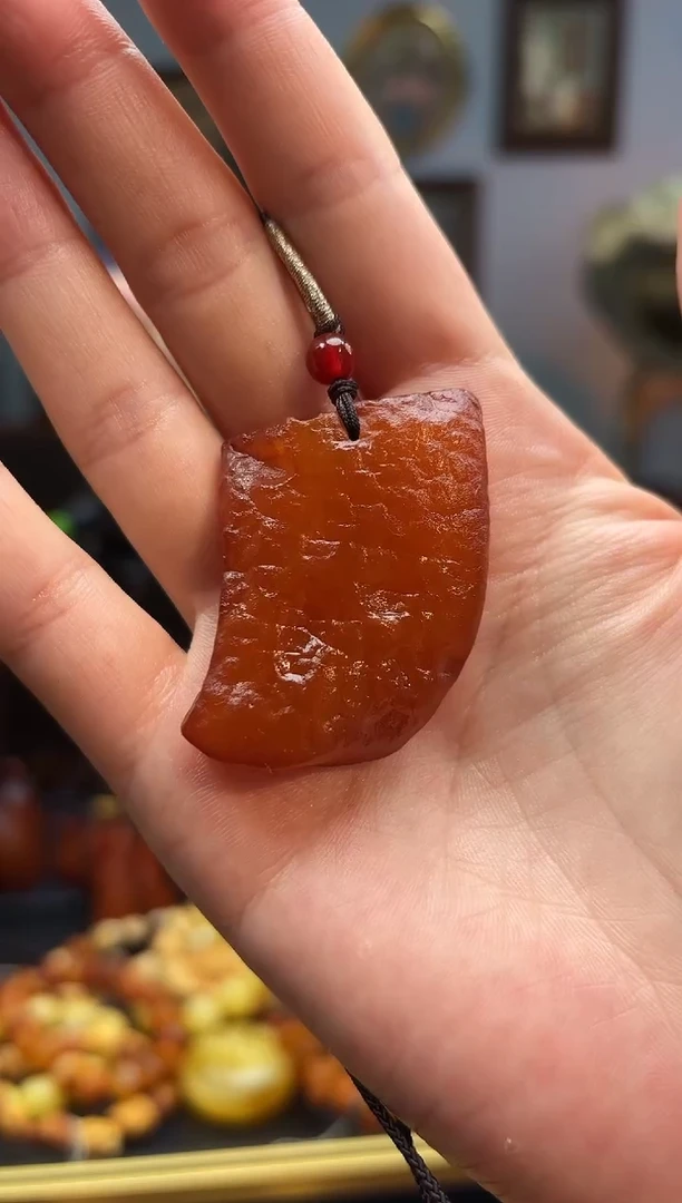 琥珀颈饰未镶嵌吊坠