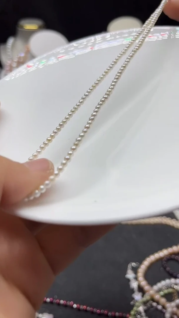 颈饰未镶嵌淡水珍珠多人