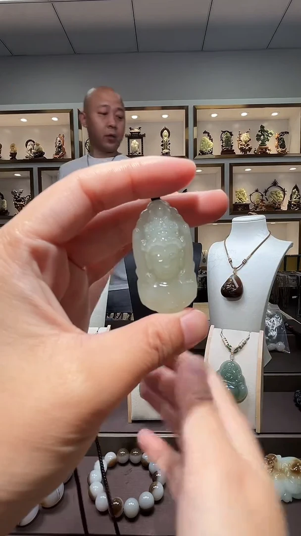 和田玉未镶嵌颈饰苏