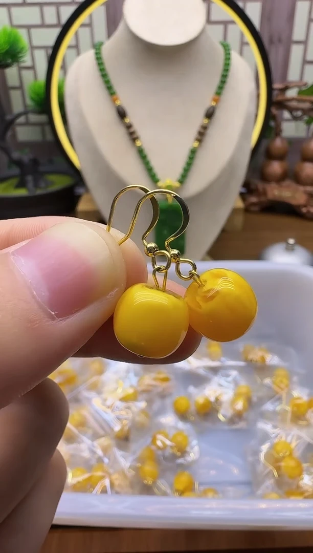 蜜蜡14K金镶嵌耳饰E01