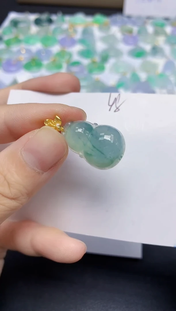 翡翠未镶嵌颈饰天然缅甸翡翠A货