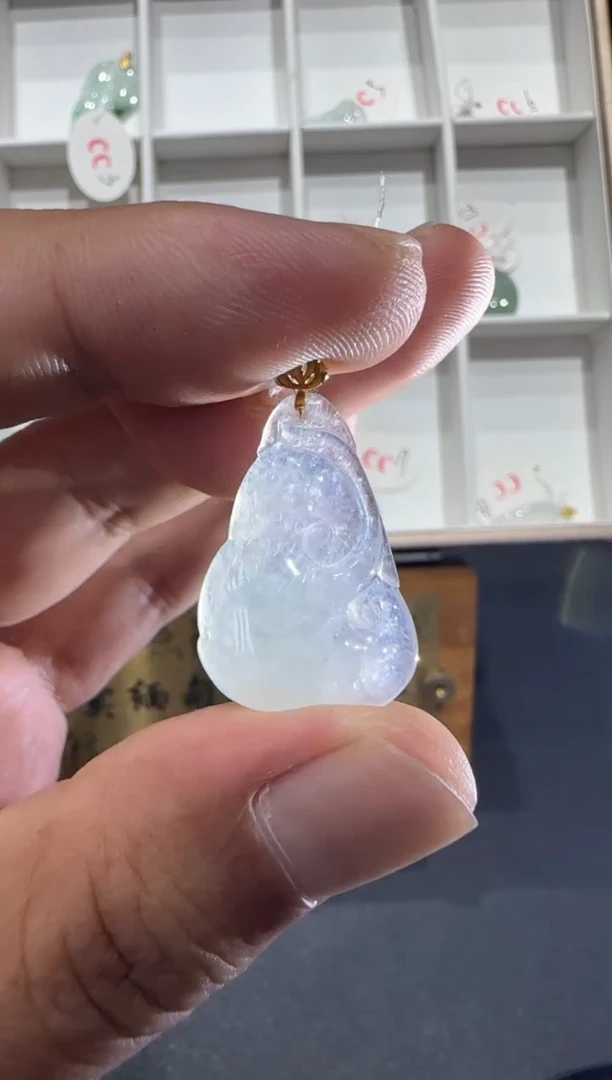 18K金镶嵌挂件翡翠A货翡翠多样性孤品