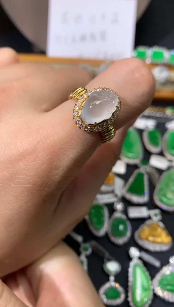 翡翠18K金镶嵌吊坠(不含链)戒指