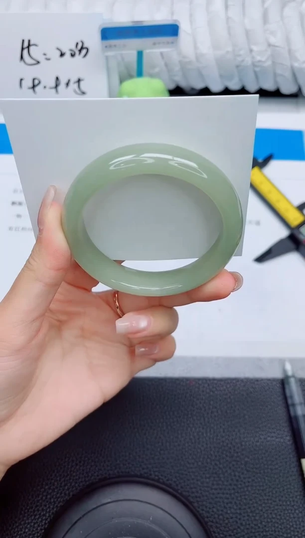 石英质玉手镯未镶嵌344-54.9