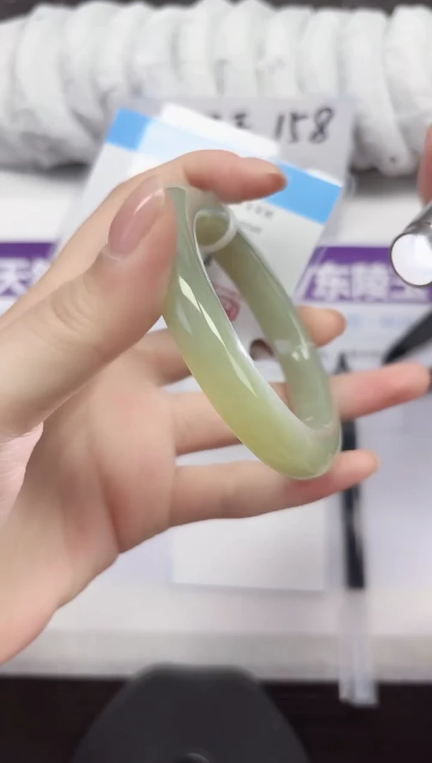 未镶嵌手镯和田玉A21-55.56