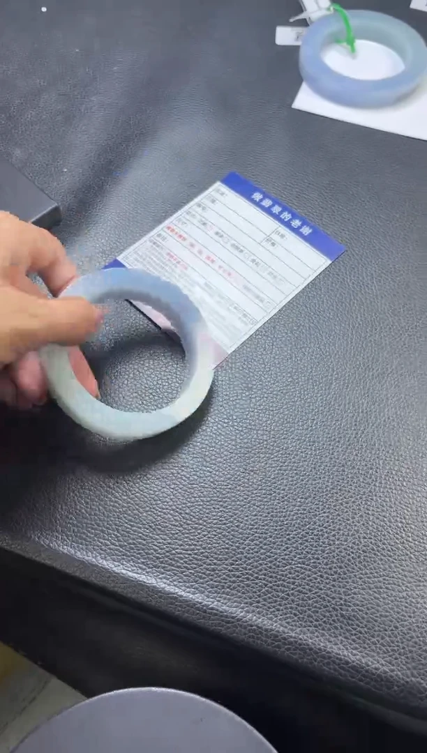 未镶嵌定制手镯不退不换定制翡翠浩**猫定制手镯不退不换