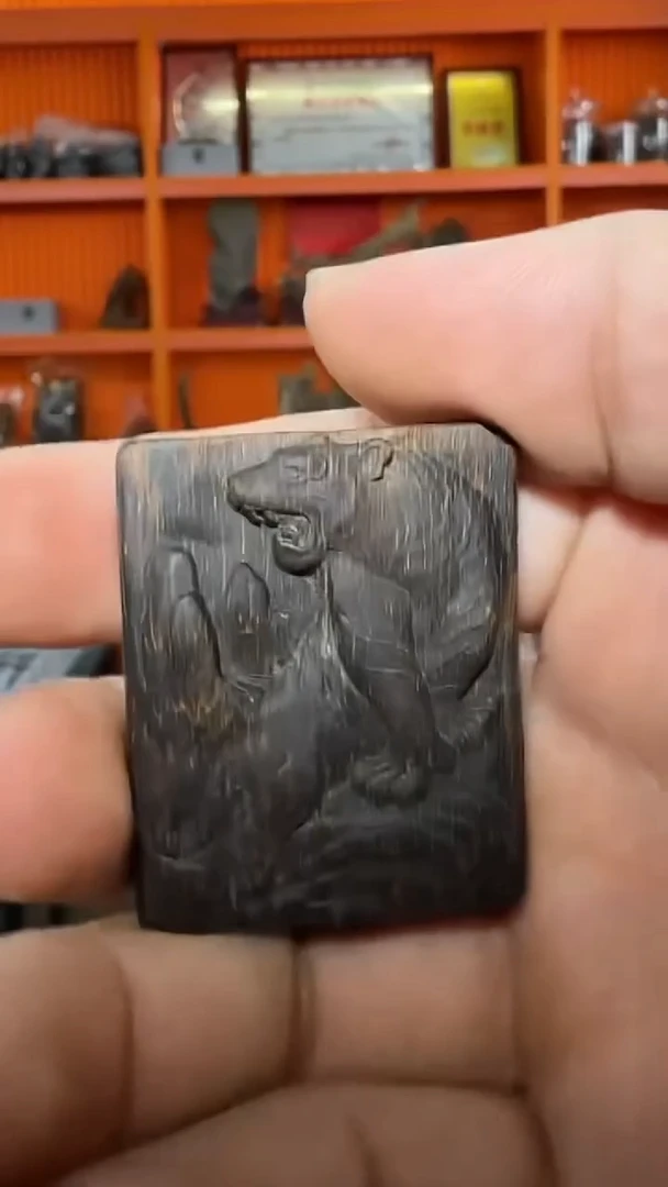 沉香吊坠495号生肖虎多样性发一