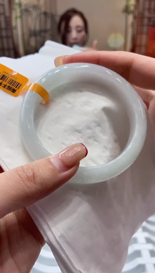 【闪购商品】翡翠手镯未镶嵌00007753