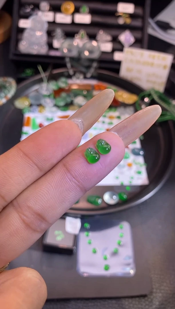 【闪购商品】翡翠挂件未镶嵌金蟾