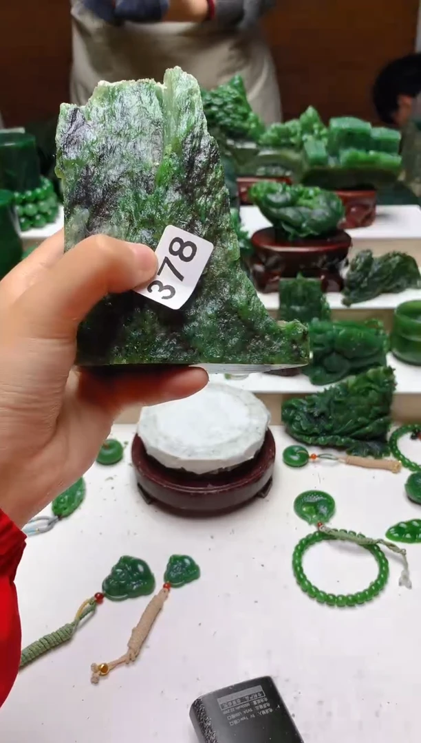 未镶嵌和田玉（碧玉）珠宝半成品1