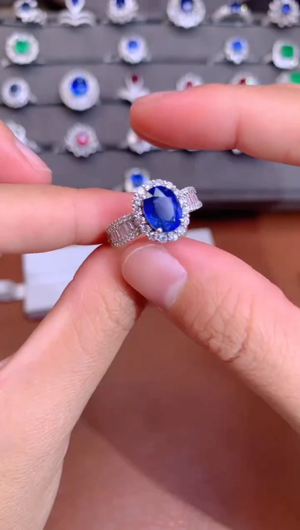 【闪购商品】蓝宝石戒指18K金镶嵌2.55CT