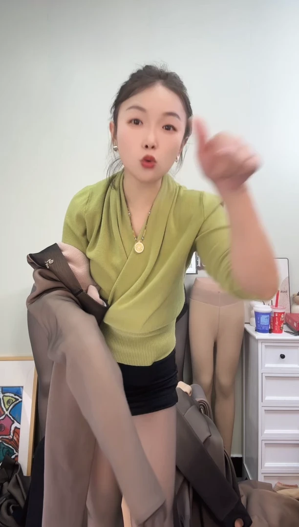 孤品650g玫瑰黑透肤踩脚