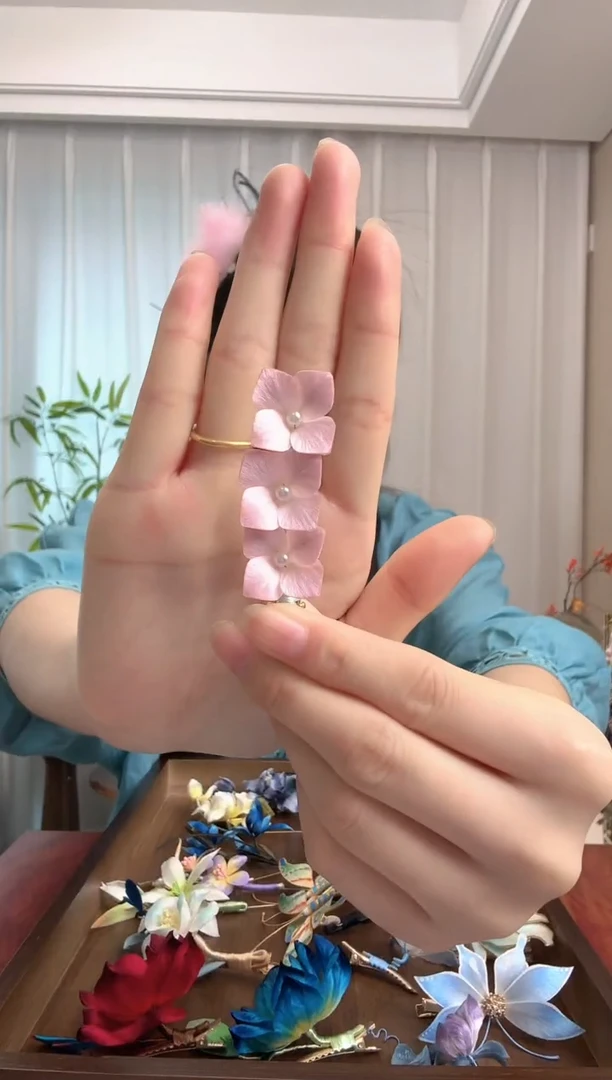 刺绣绣球花绒花边夹