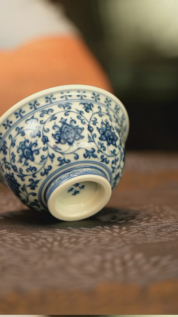 垂虹慕古永乐双狮缠枝莲压手杯