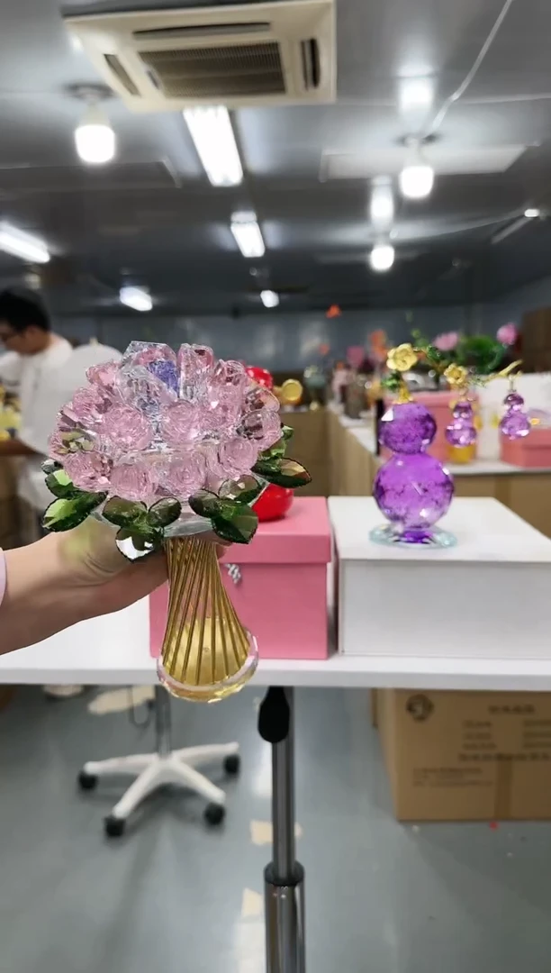 花间集水晶琉璃摆设   手捧花