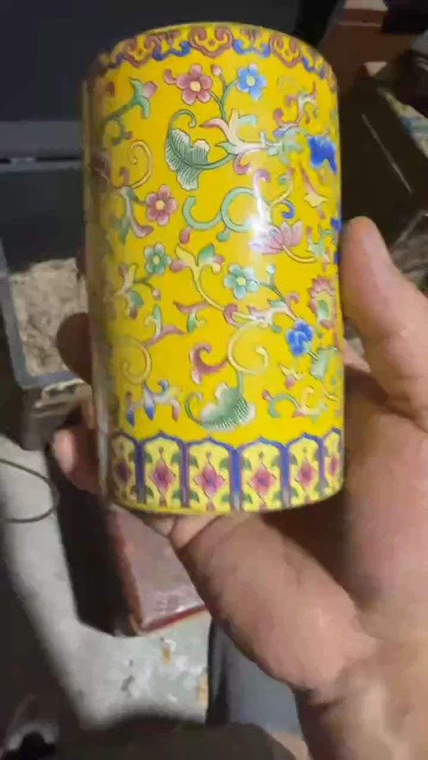 木闪电购链接精品摆件笔筒