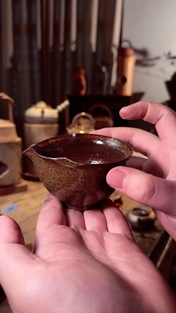 【闪购商品】壶深色  葫芦公道150-160ML