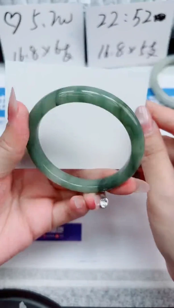 石英质玉手镯未镶嵌188-58.2