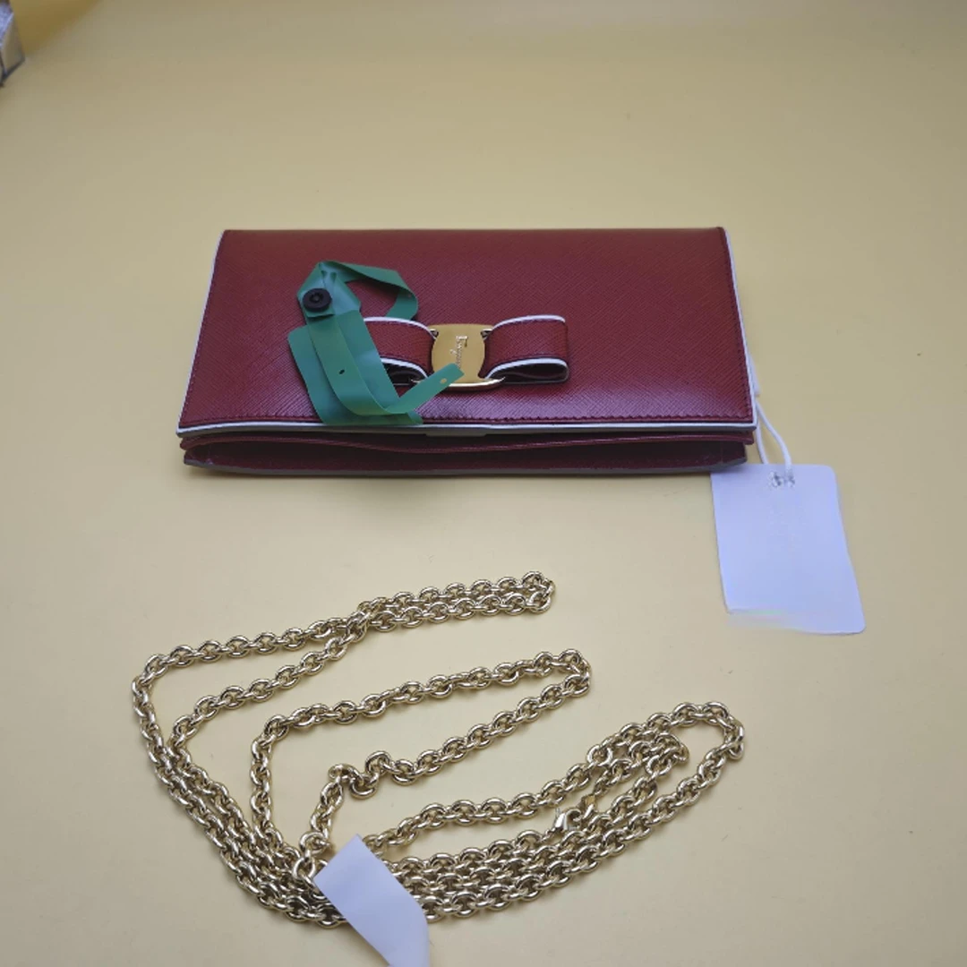 95新 FERRAGAMO/菲拉格慕 红色蝴蝶结woc单肩包  BJ91