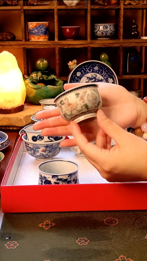 【手工手绘釉下五彩主人杯（微微瑕）】