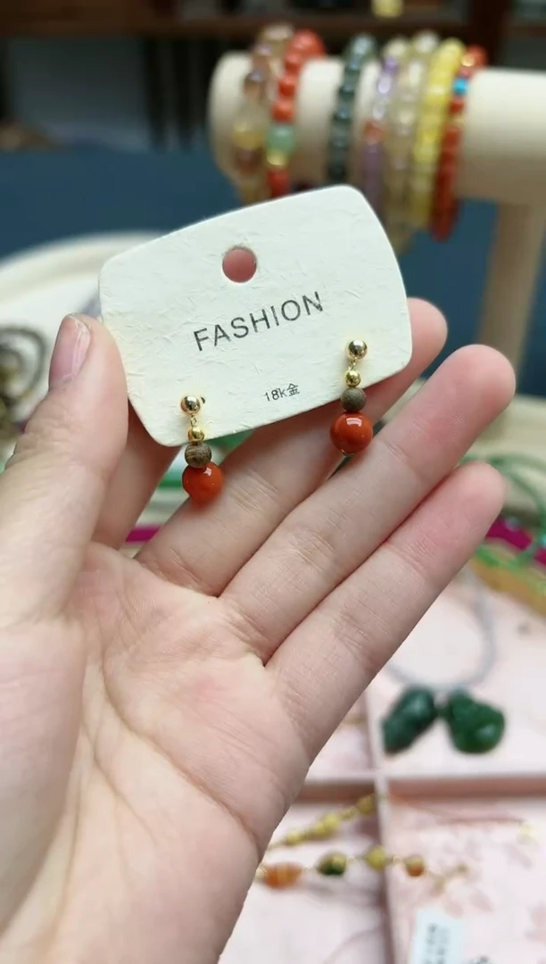 【闪购商品】南红玛瑙耳钉18K金镶嵌18k金南红耳钉*1 ZX