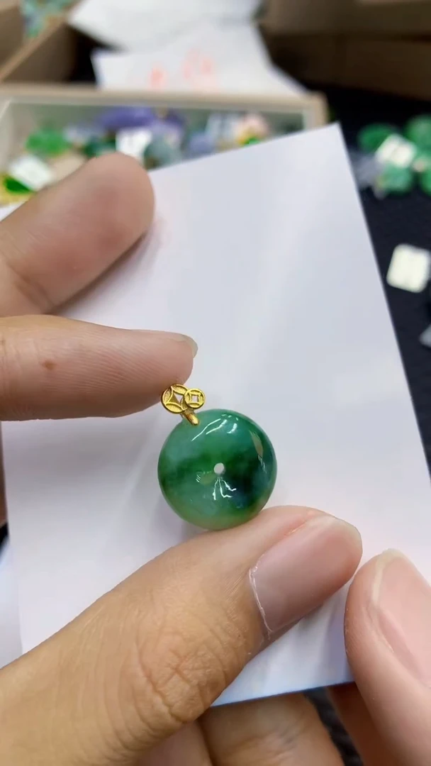 翡翠未镶嵌吊坠(不含链)1