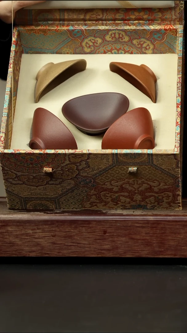 茶壶紫砂五色杯套组