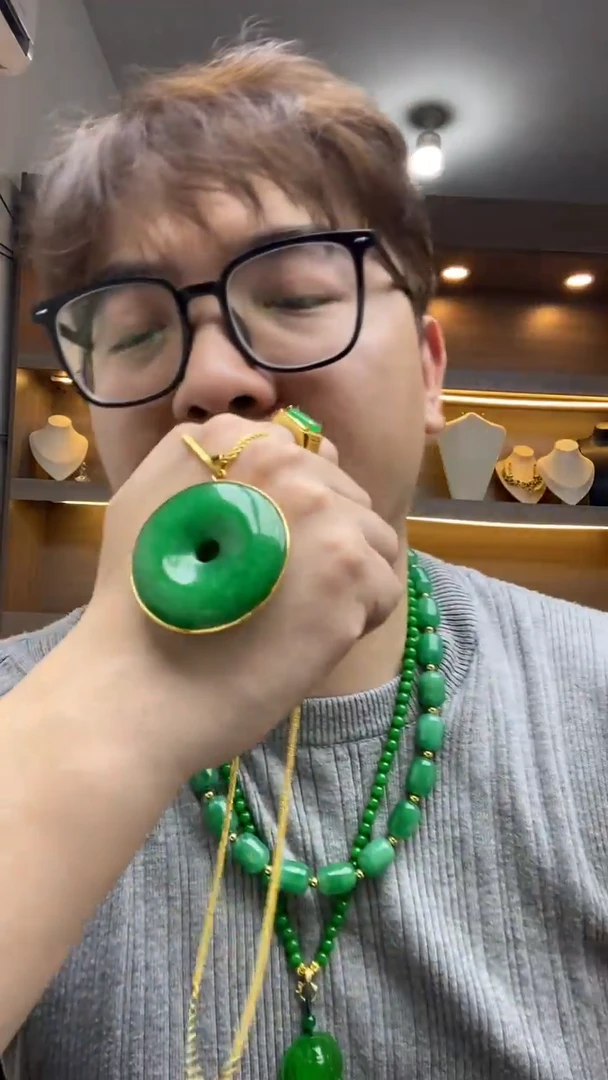 翡翠未镶嵌吊坠(赠链)高端时尚45mm平安扣