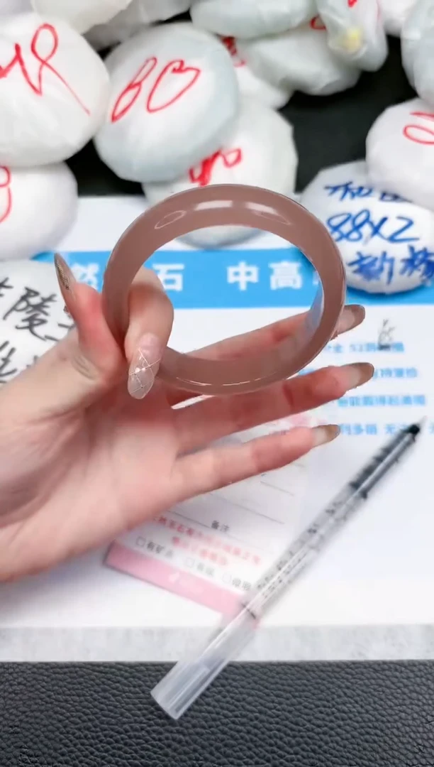 【闪购商品】石英质玉手镯未镶嵌154-56