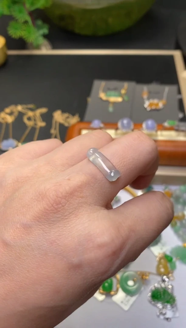 颈饰未镶嵌翡翠净货36199