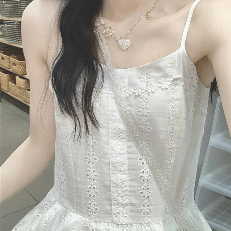 新款法式甜美清新白色刺绣重工吊带长裙修身高腰气质时尚连衣裙