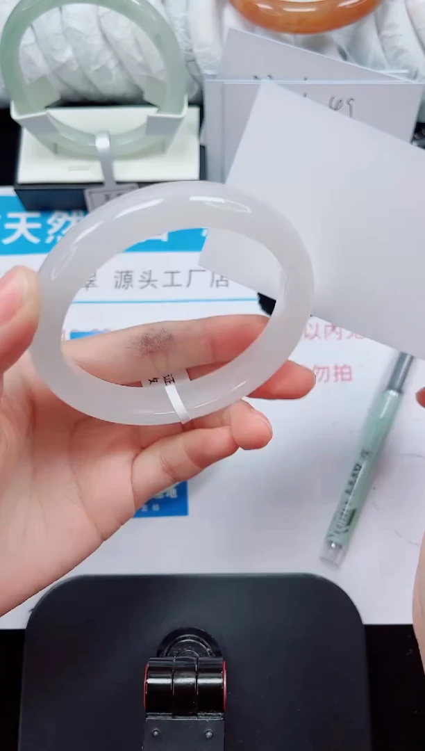 未镶嵌手镯石英质玉185-62/63
