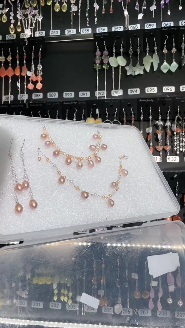 【闪购商品】紫晶耳饰银S925镶嵌凡2发1