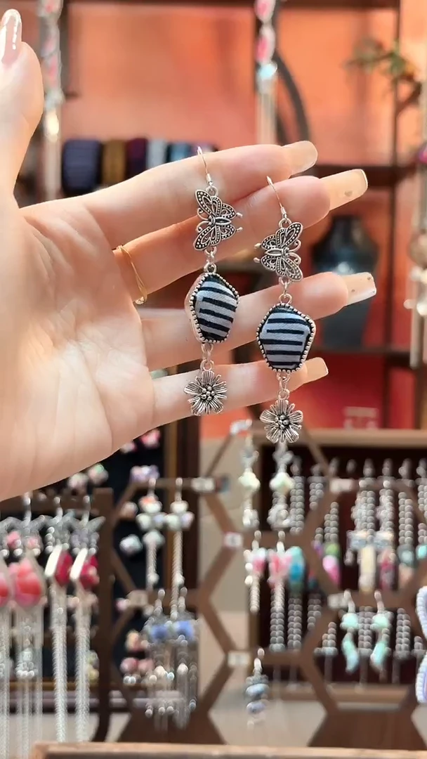 织绣云织谣民族风精美饰品   175**