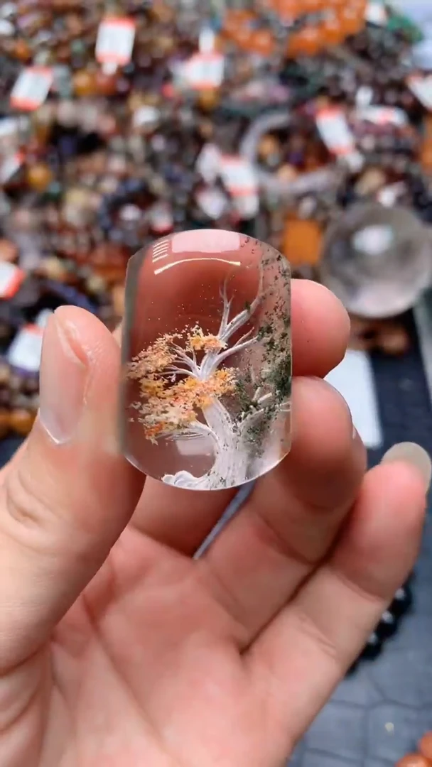 【闪购商品】水晶吊坠(赠链)未镶嵌天然173