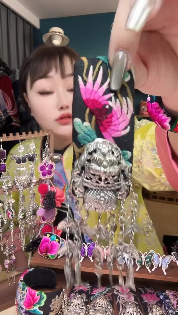 刺绣纯手工民族风刺绣掰掰夹