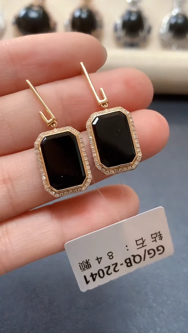 18K金镶嵌翡翠耳饰D4