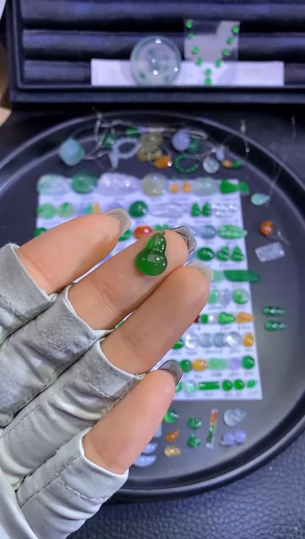 未镶嵌挂件翡翠葫芦