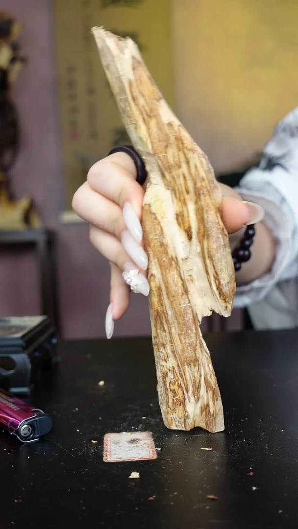 木海南橄榄香原料把件66克淡