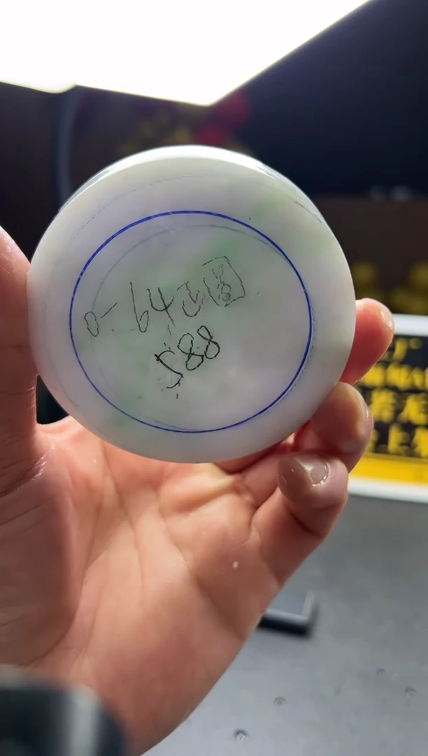 【闪购商品】定制翡翠手镯未镶嵌不退换