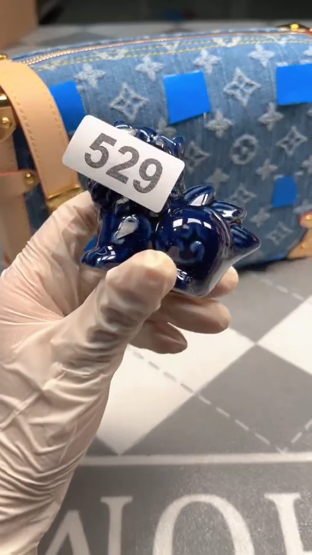 瓷片陶瓷如图所示周边 软盒子蓝