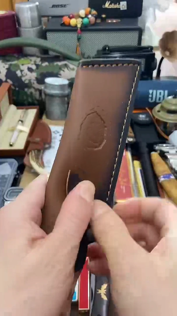 瓷片闪购商品  如图所示