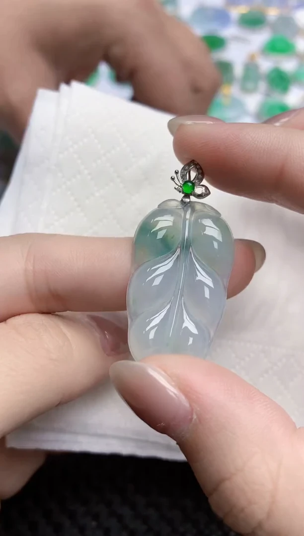 【闪购商品】翡翠颈饰18K金镶嵌天然翡翠A货