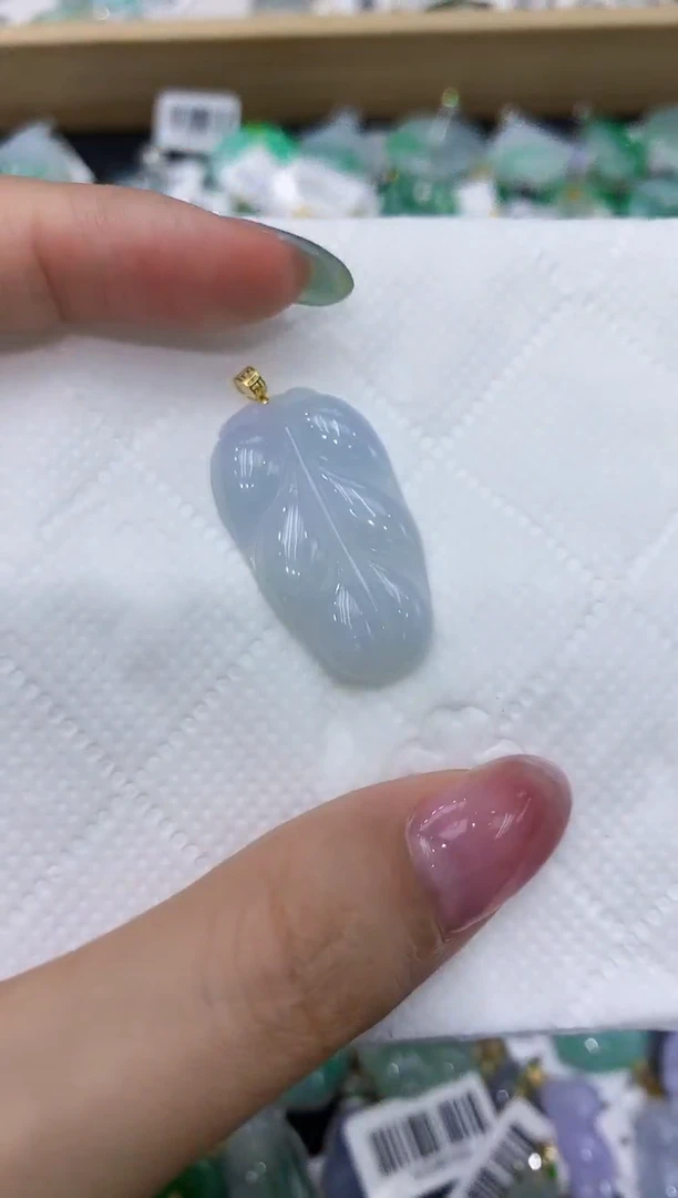 翡翠18K金镶嵌颈饰111111111111