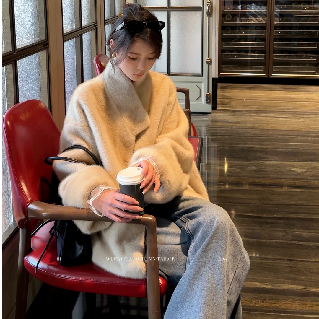 WUERYI-芬兰雪境毛毛外套气质时尚百搭