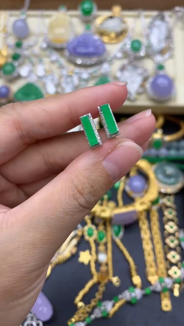 翡翠18K金镶嵌耳饰510-中国好珍宝