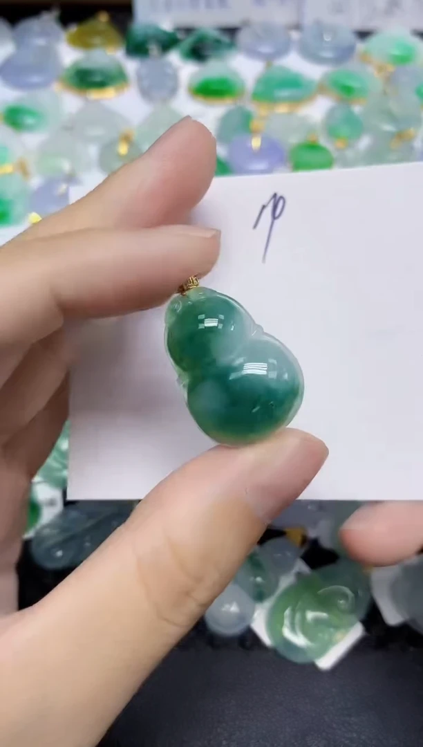 翡翠未镶嵌颈饰天然缅甸翡翠A货